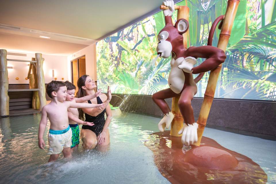 Espace aqua-ludique au Spa La Parenthèse pour toute la famille